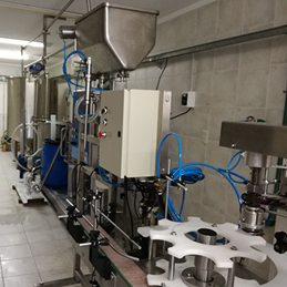 Maquinaria para producción de Fincas Siete Lunas